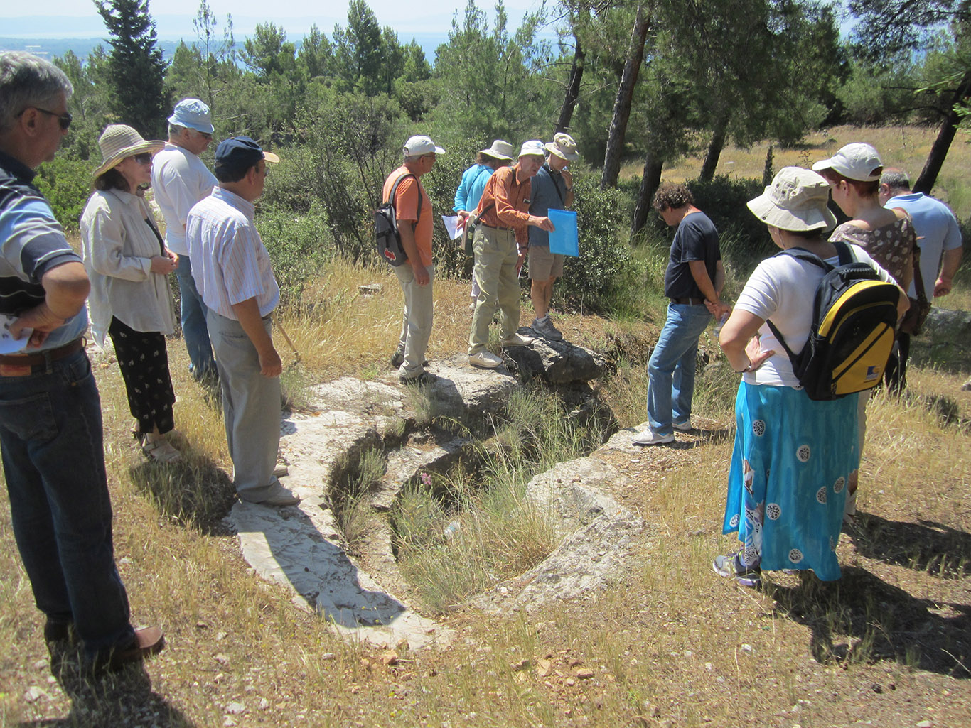 Ξενάγηση στα αρχαία της Γορίτσας σε ομάδα φίλων της αρχαιολογίας