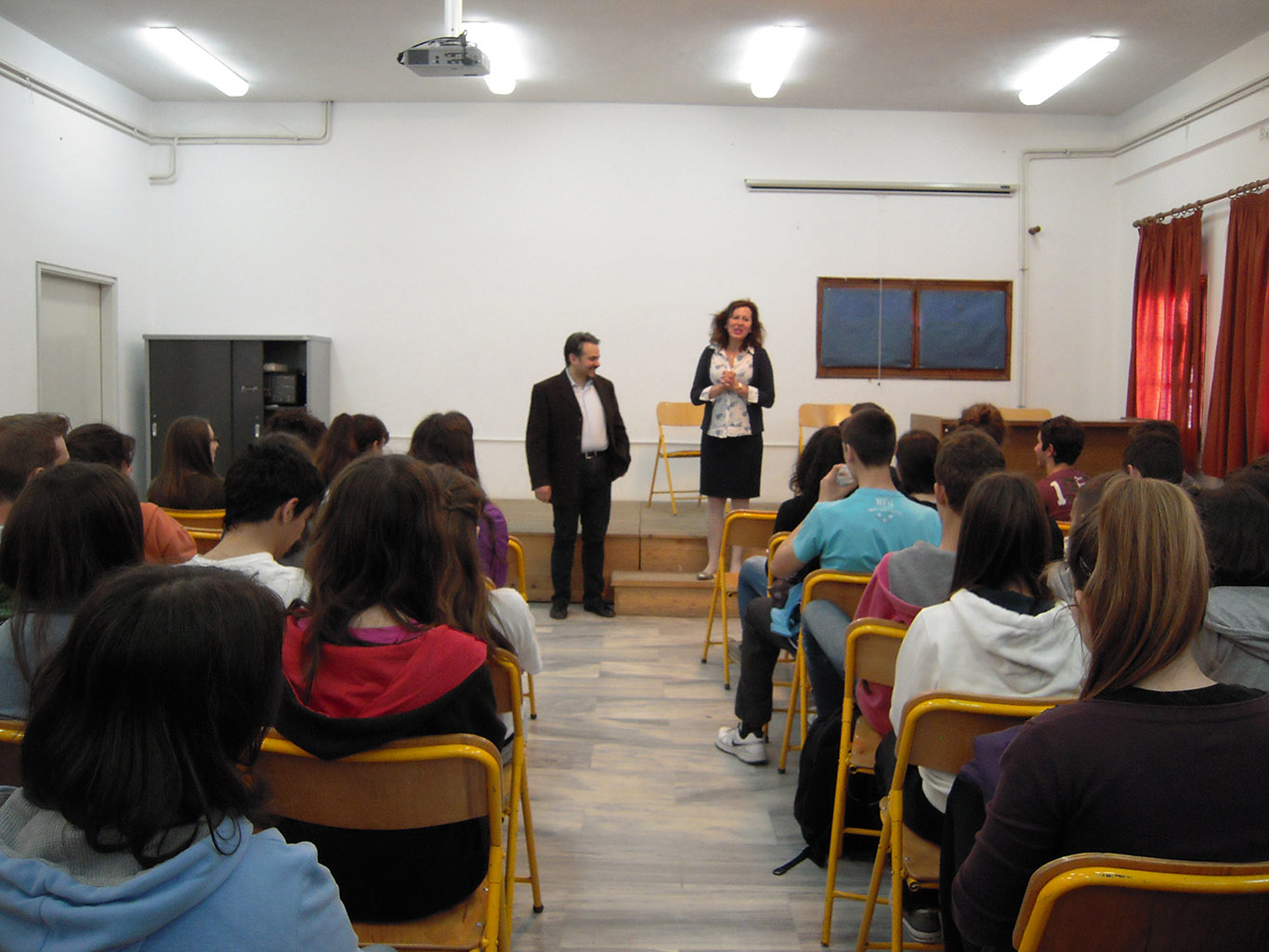 Διάλεξη Γέωργιου Μουτσίαρα στους μαθητές του Λυκείου Αγριάς: “Πόσο μου αρέσει η κλασική μουσική αλλά δεν το γνωρίζω”