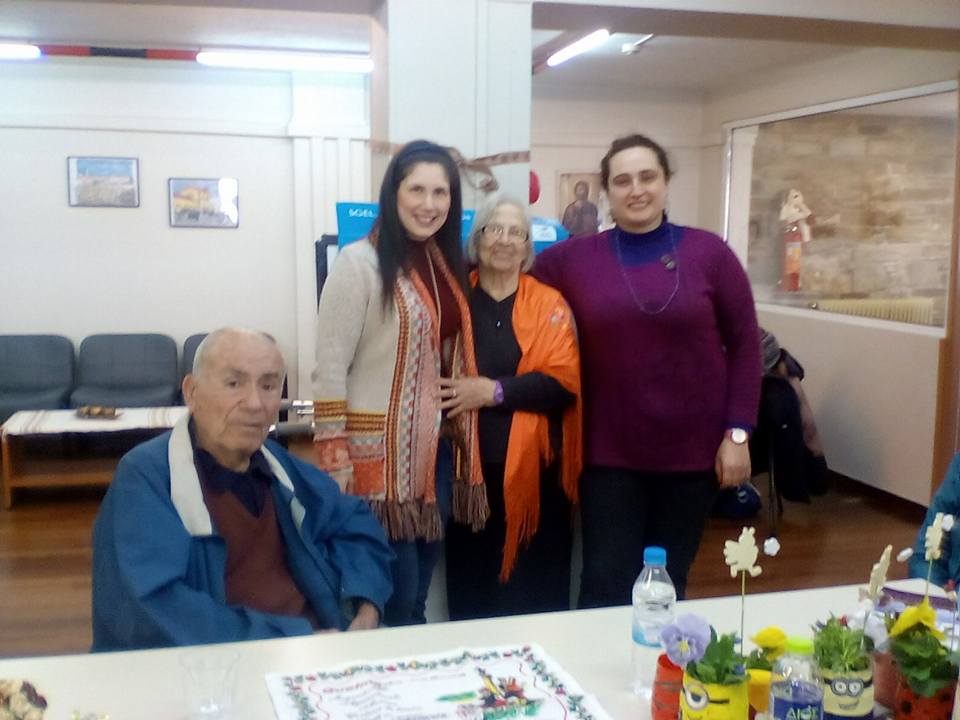 Η Αριάδνη Φωτεινή Στέλλου κοντά σε ανθρώπους με άνοια