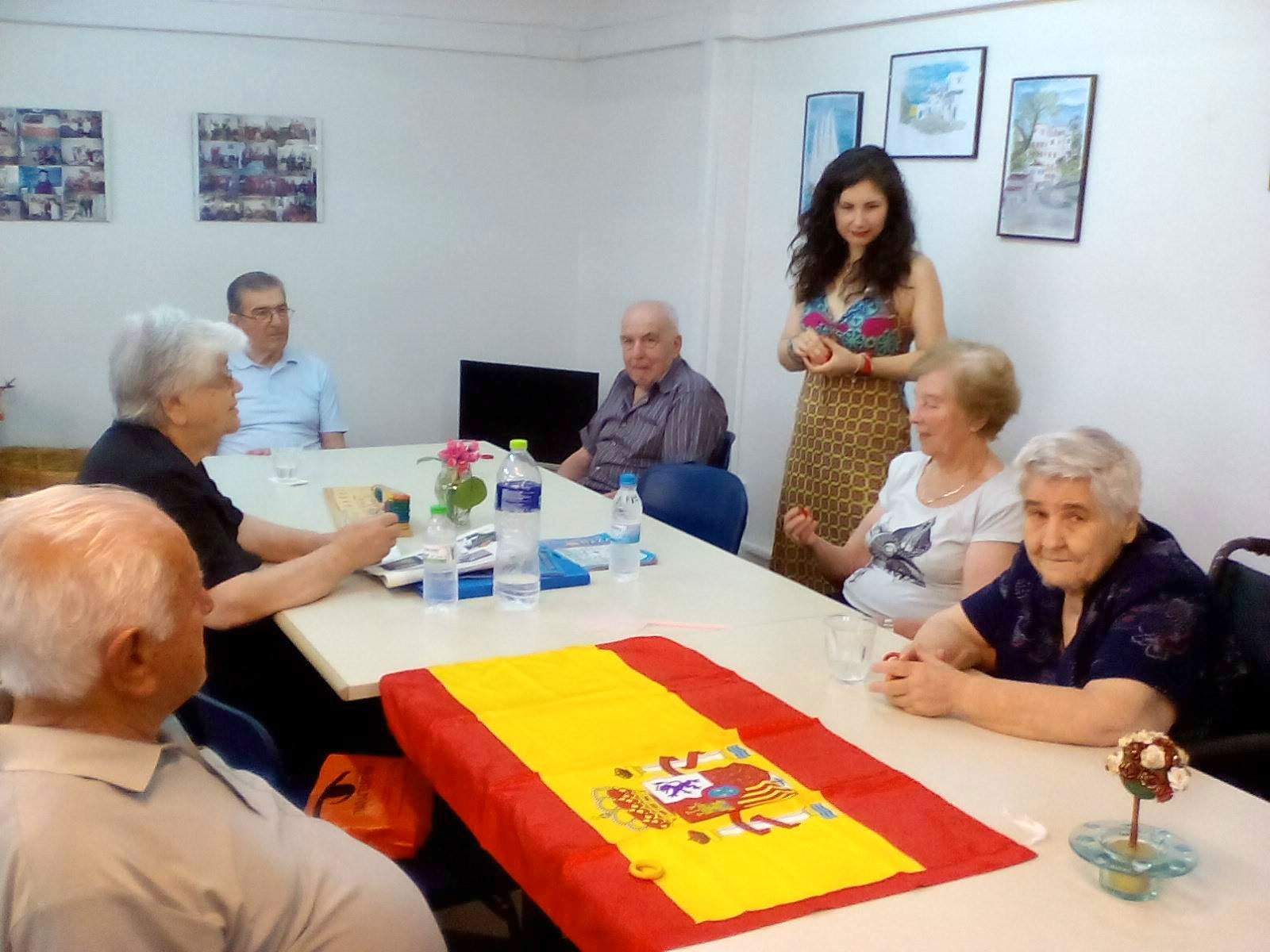 Η Αριάδνη Φωτεινή Στέλλου στο Κέντρο Ημερήσιας Φροντίδας Ηλικιωμένων (ΚΗΦΗ) Βόλου