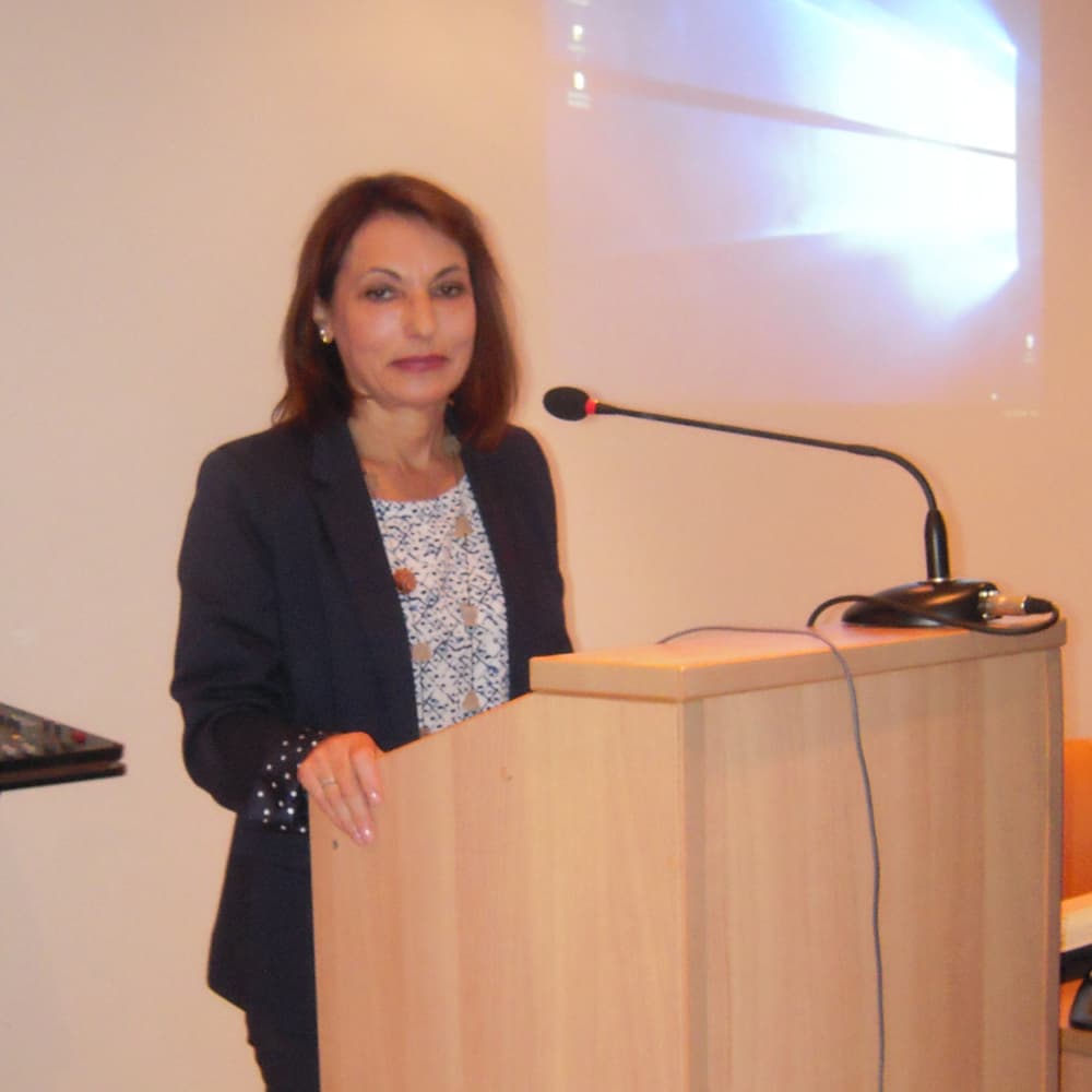 κα Μπάτζιου στο πόντιουμ