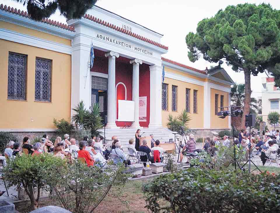 Η «Χάρτα της Ελλάδος» του Ρήγα σε κέντημα εκτίθεται στο Αρχαιολογικό Μουσείο Βόλου