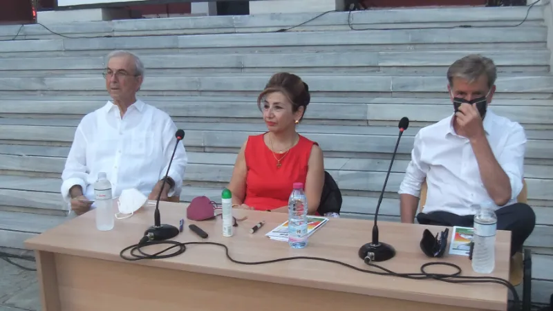 2022 ΚΟΙΝΟΝ ΕΤ.ΕΚΔ ΚΛΙΜΑ ΦΩΤΟ ΟΜΙΛΗΤΕΣ στο τραπεζι DSCF6007